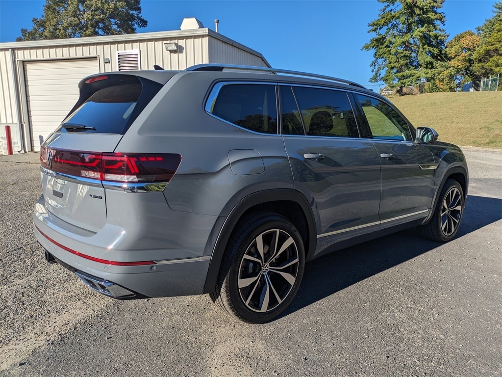 New 2026 Volkswagen Atlas 2.0T SEL Premium R-Line SUV