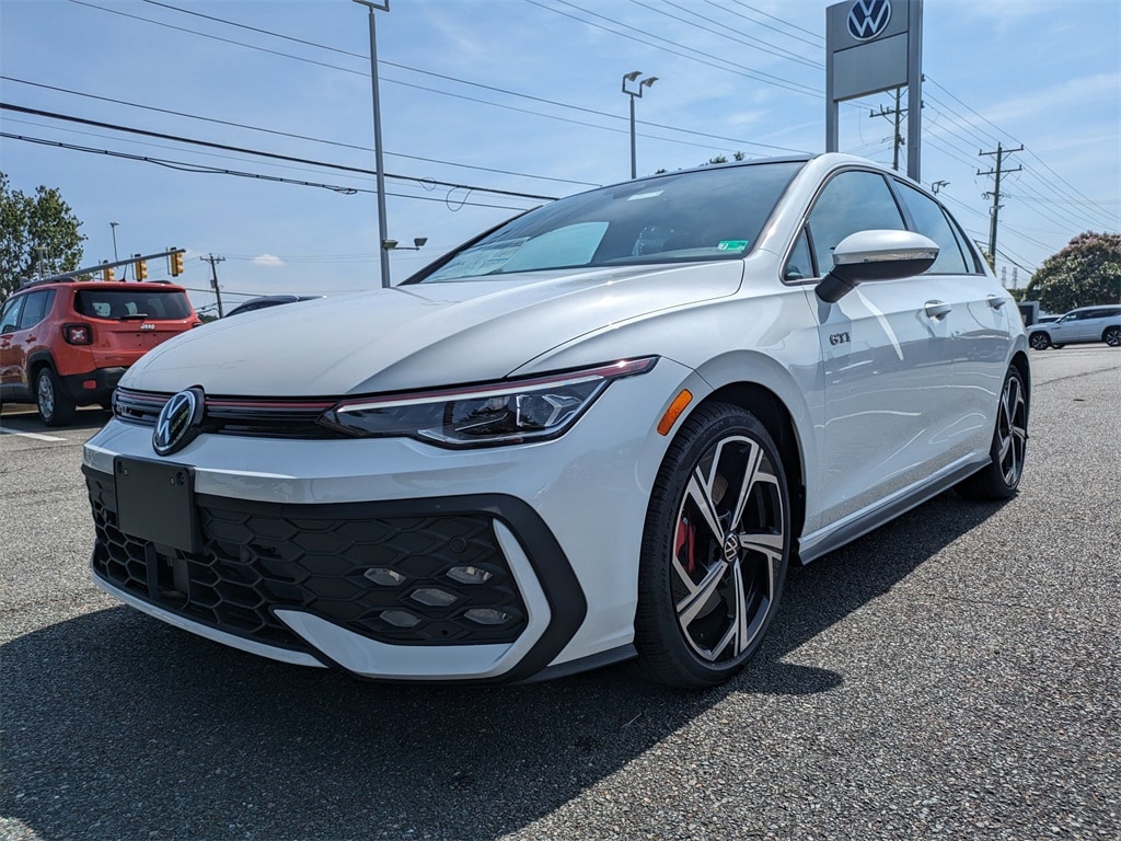 2025 Volkswagen Golf GTI SE - Photo 8