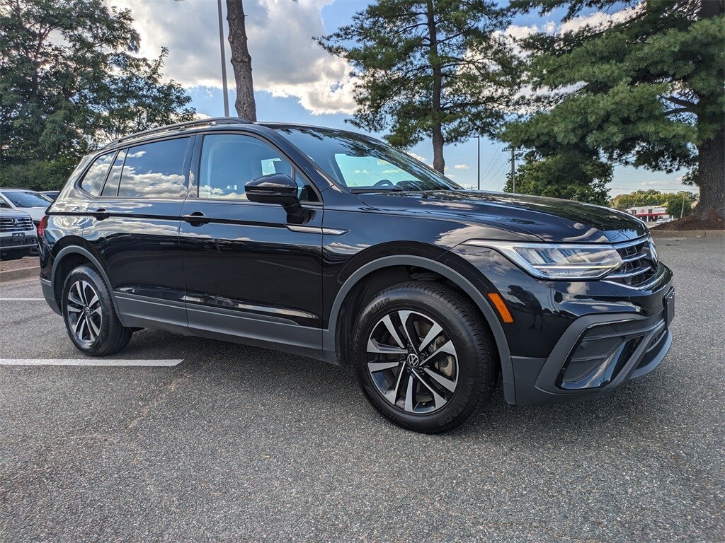 2024 Volkswagen Tiguan S photo 2