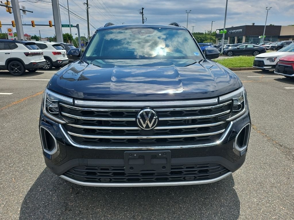 Used 2024 Volkswagen Atlas 2.0T SE w/Technology SUV