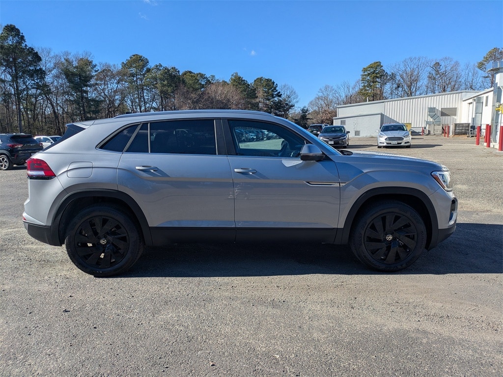 New 2026 Volkswagen Atlas Cross Sport 2.0T SE w/Technology SUV