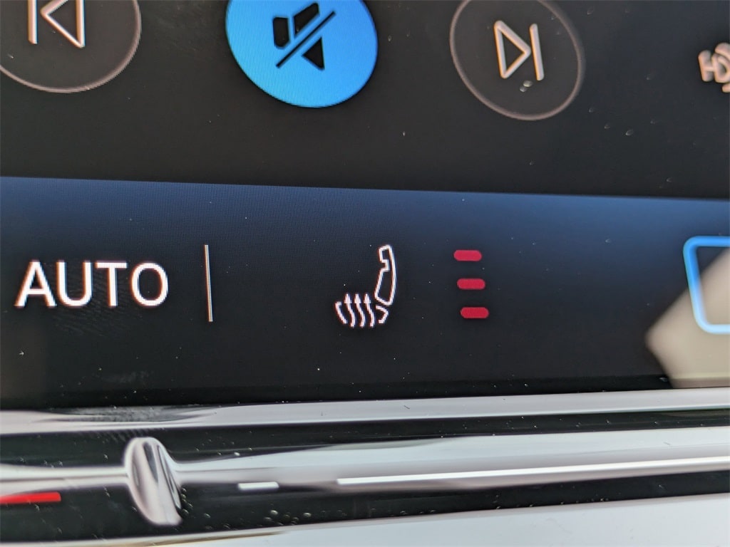 2025 Volkswagen Golf GTI SE - Photo 23