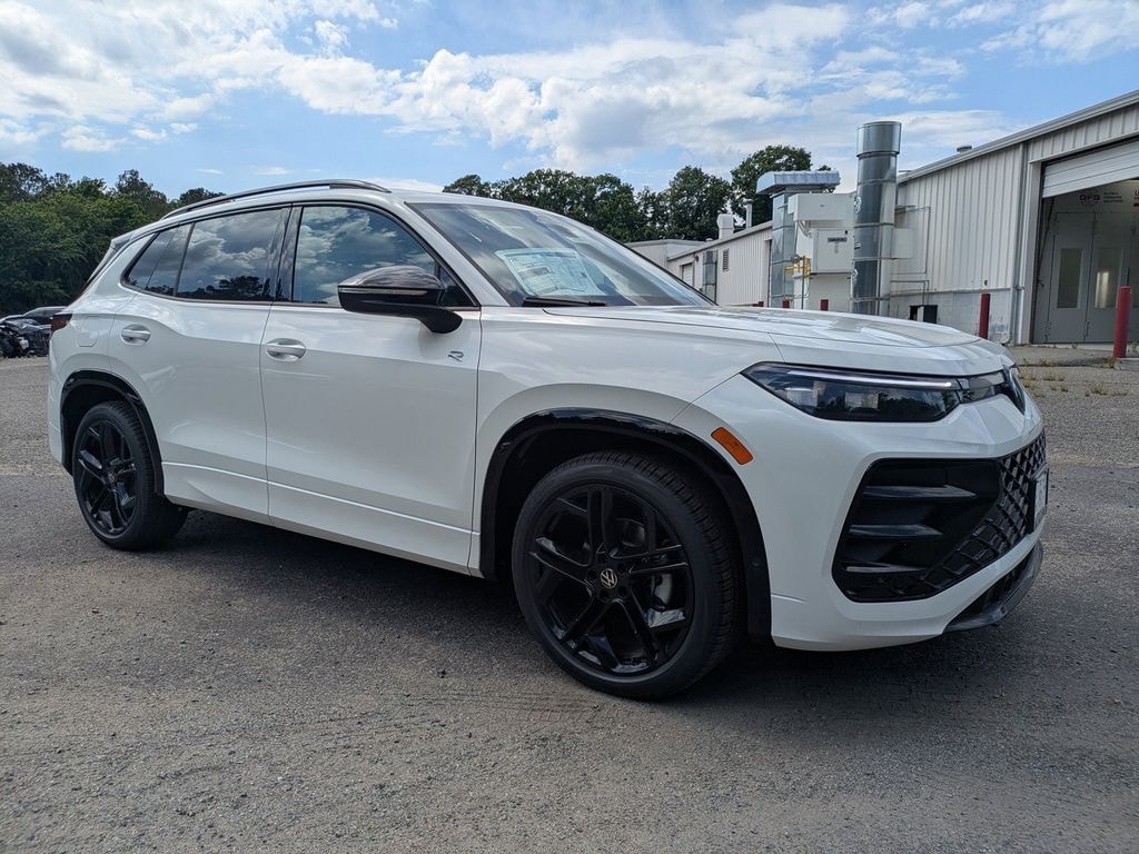 New 2026 Volkswagen Tiguan 2.0T SE R-Line Black SUV