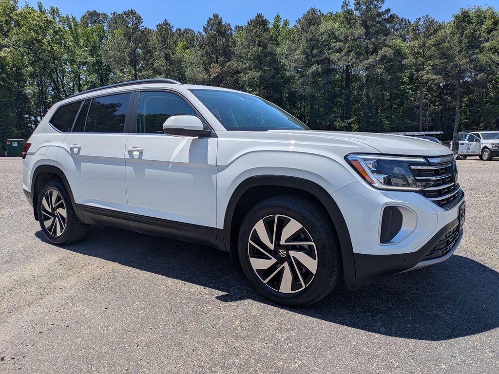 Used 2024 Volkswagen Atlas 2.0T SE w/Technology SUV