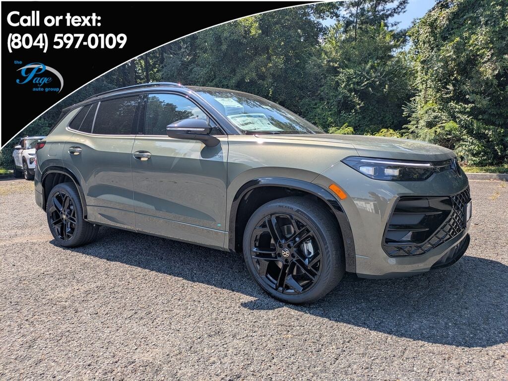 New 2026 Volkswagen Tiguan SE R-Line Black SUV