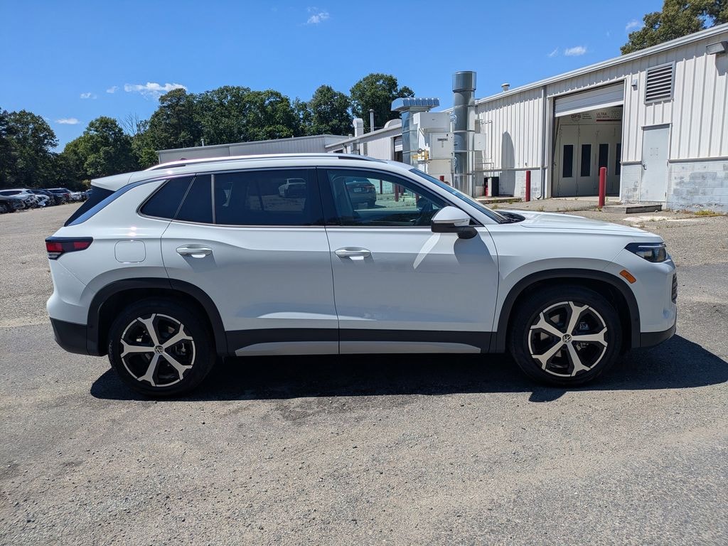 New 2026 Volkswagen Tiguan 2.0T SE SUV
