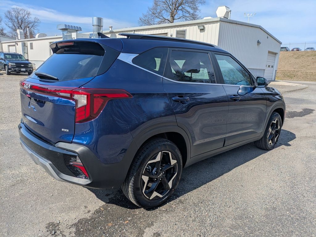 Used 2025 Kia Seltos EX SUV