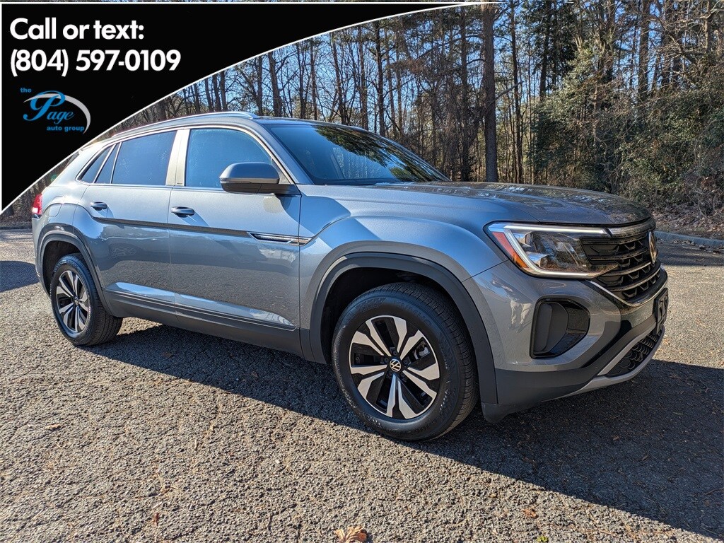 2024 Volkswagen Atlas Cross Sport SE's photo