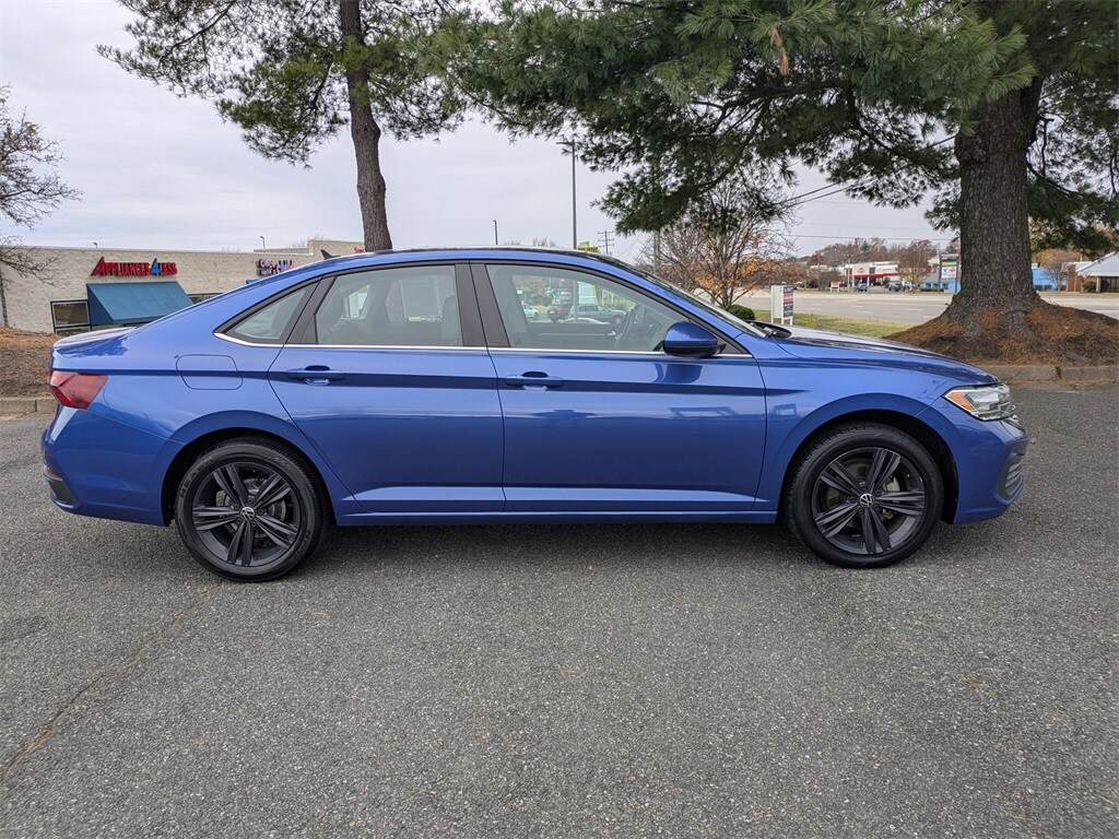 2023 Volkswagen Jetta 1.5T SE photo 3