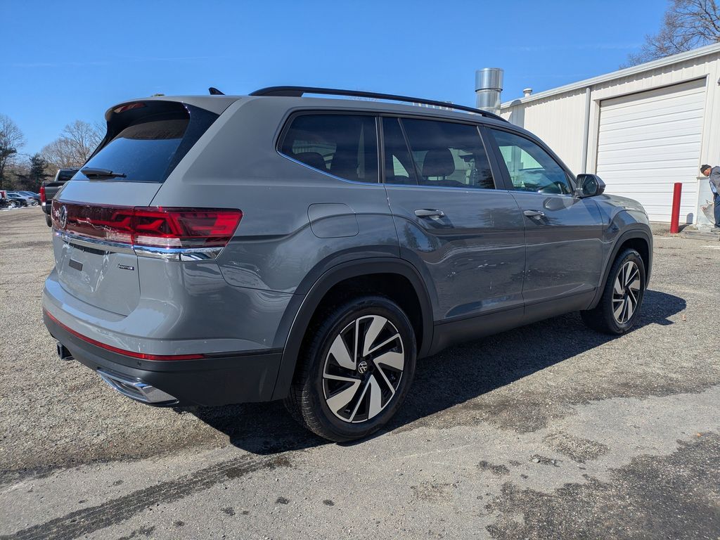 2026 Volkswagen Atlas SE w/Tech - Photo 4