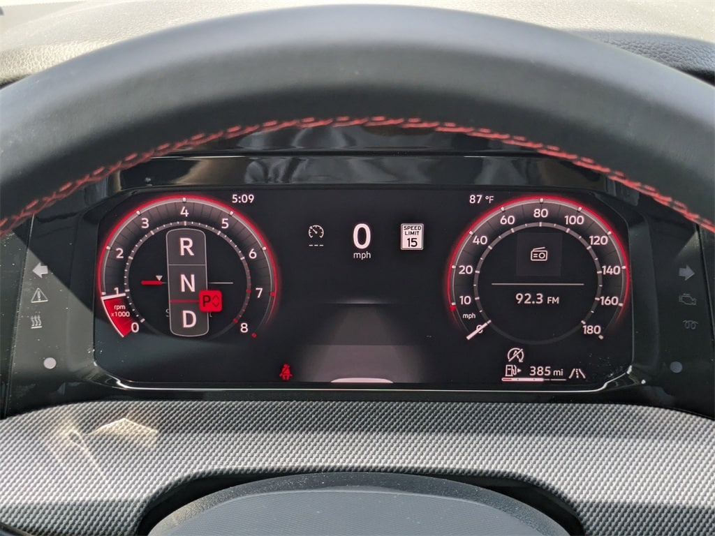 2025 Volkswagen Golf GTI SE - Photo 27