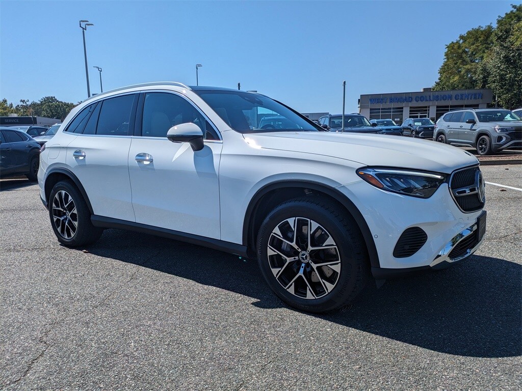 2025 Mercedes Benz GLC 350e 4MATIC photo 2