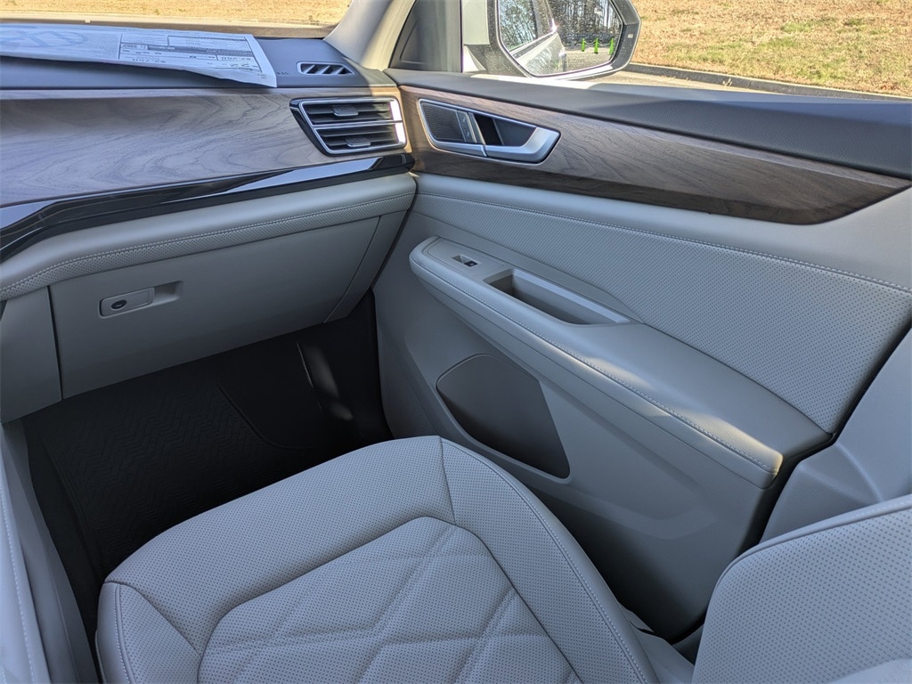 2026 Volkswagen Atlas SE - Photo 17