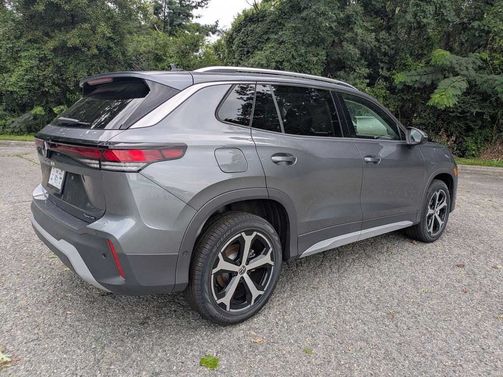 New 2026 Volkswagen Tiguan SE SUV