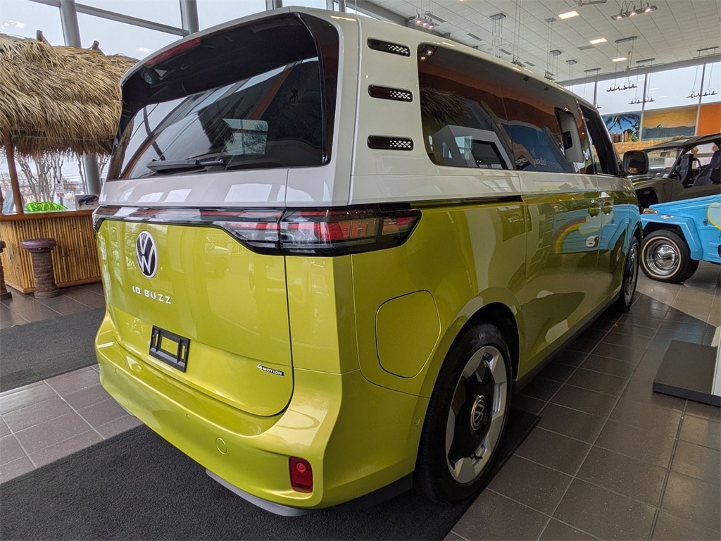 New 2025 Volkswagen ID. Buzz Pro S Plus Van 4MOTION