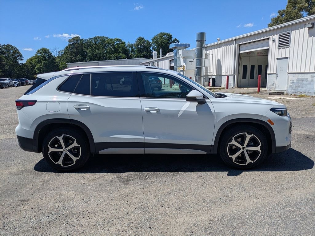 New 2026 Volkswagen Tiguan 2.0T SE SUV