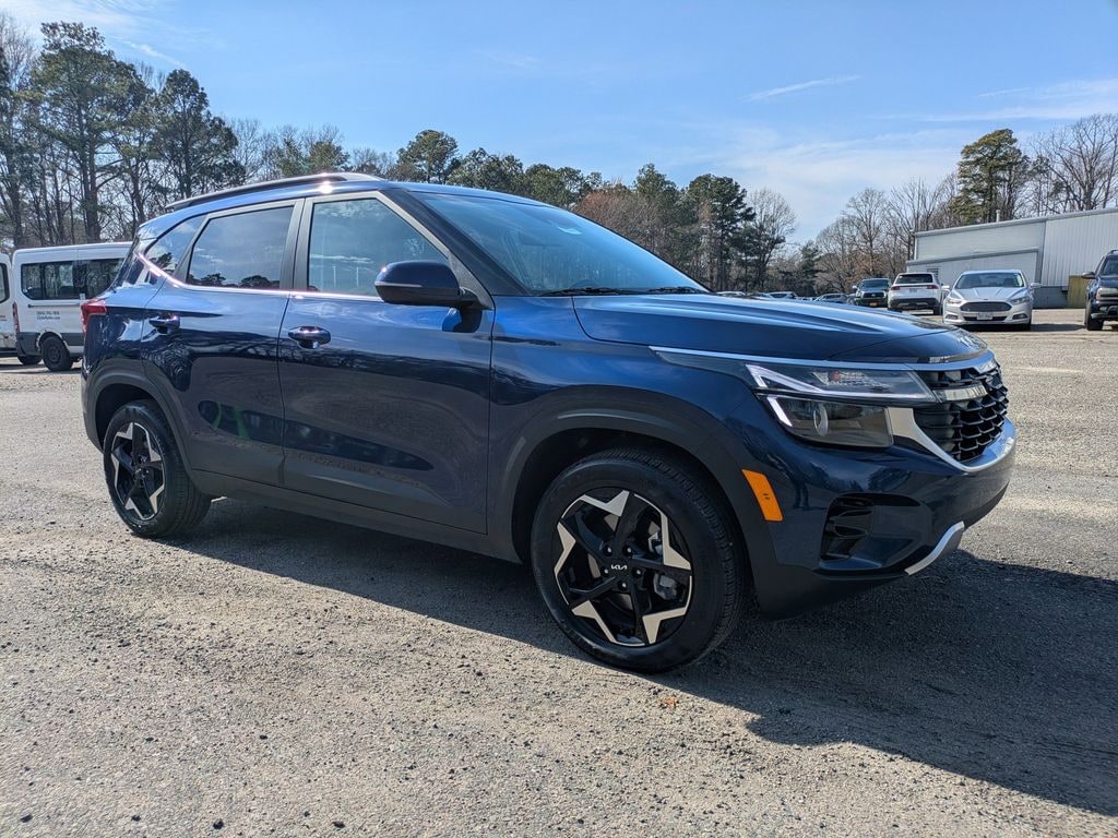 Used 2025 Kia Seltos EX SUV