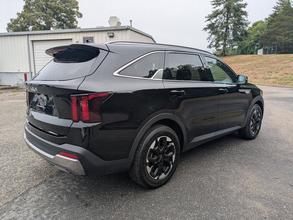 Used 2024 Kia Sorento S SUV