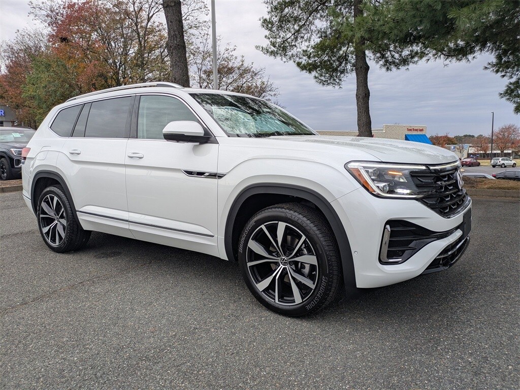New 2026 Volkswagen Atlas 2.0T SEL Premium R-Line SUV