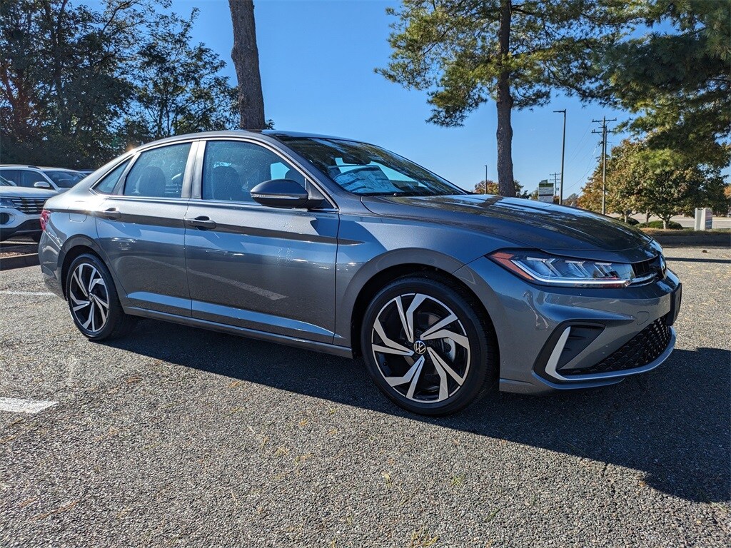 2026 Volkswagen Jetta 1.5T SEL photo 2