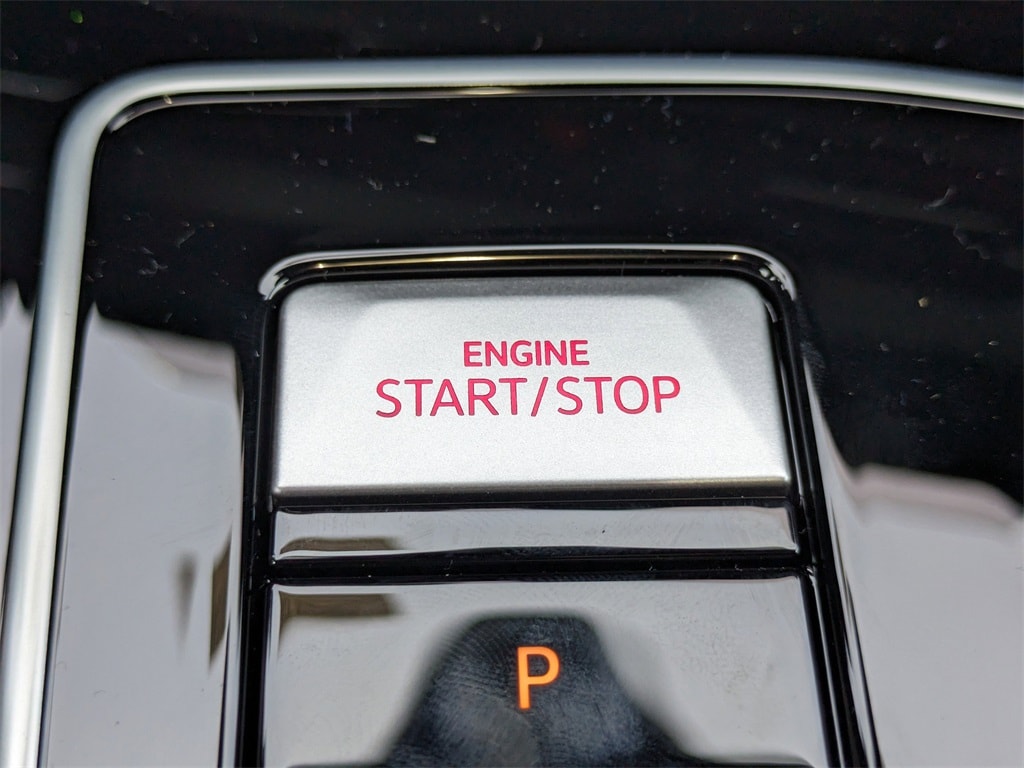 2025 Volkswagen Golf GTI SE - Photo 28