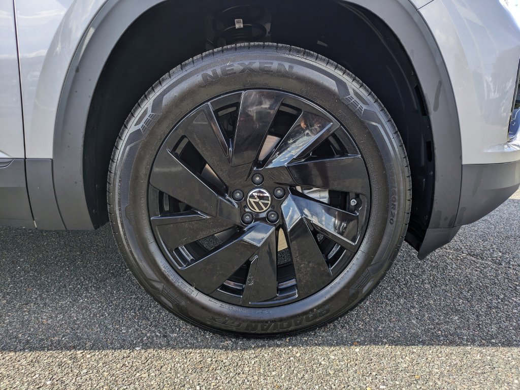 2026 Volkswagen Atlas Cross Sport SE w/Tech - Photo 11