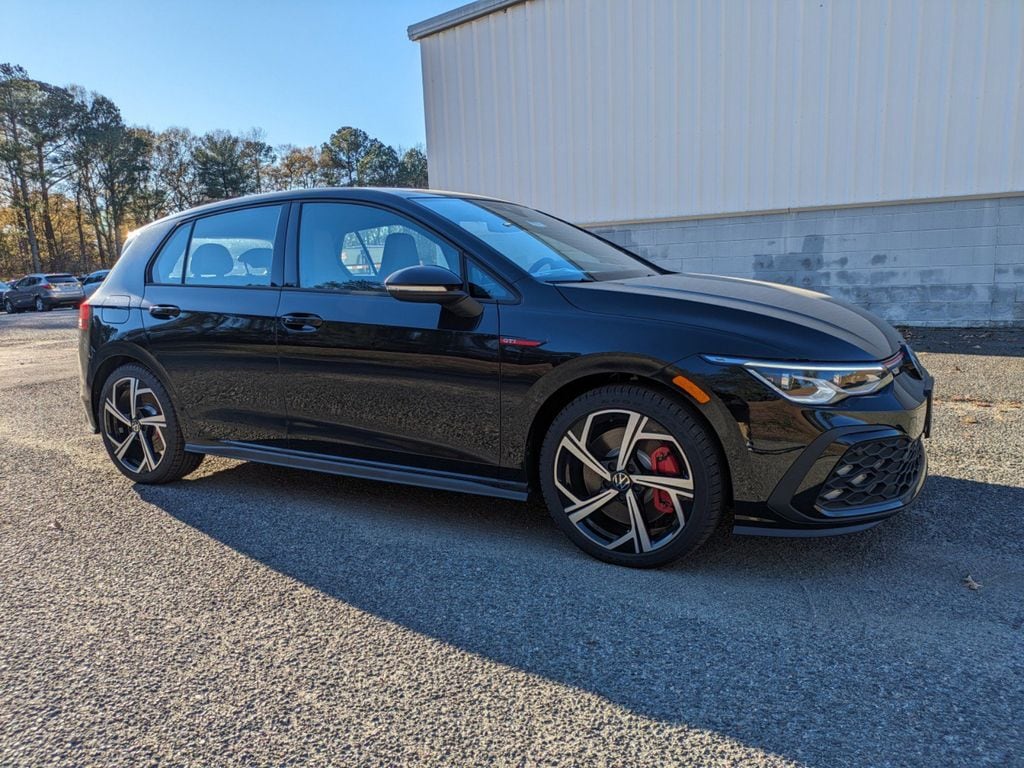New 2024 Volkswagen Golf GTI 2.0T SE Hatchback