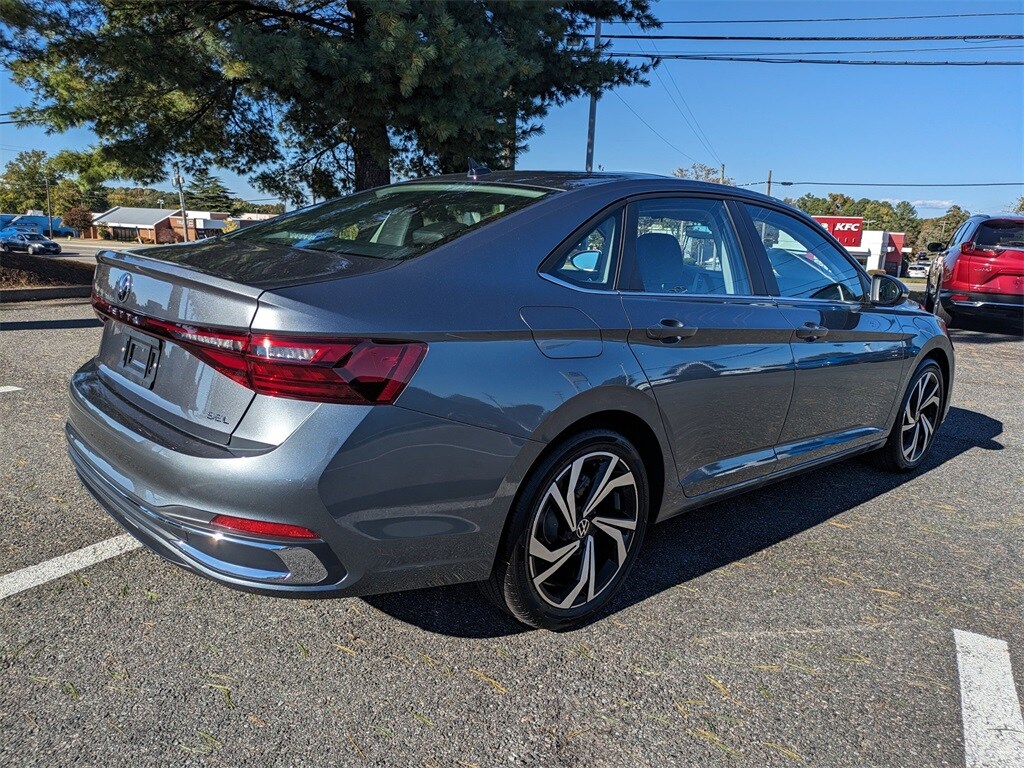 2026 Volkswagen Jetta 1.5T SEL photo 4