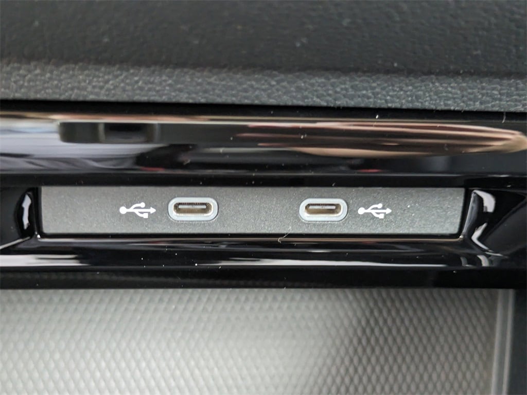 2025 Volkswagen Golf GTI SE - Photo 22