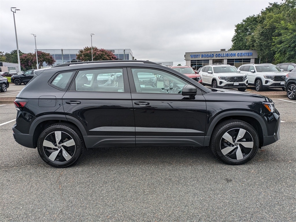2025 Volkswagen Taos S photo 2