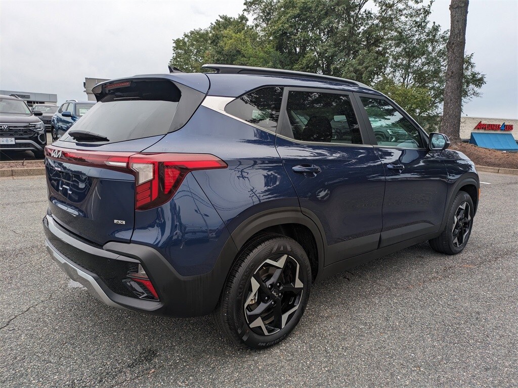 2025 Kia Seltos EX photo 2