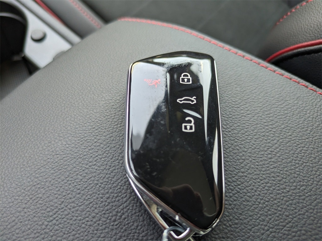 2025 Volkswagen Golf GTI SE - Photo 29