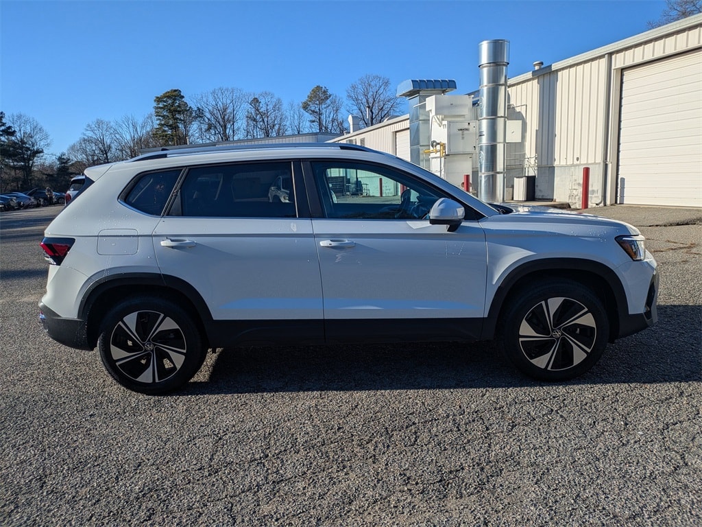 New 2026 Volkswagen Taos 1.5T SE SUV