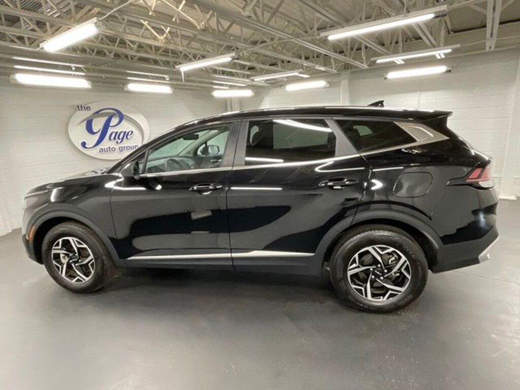 Used 2025 Kia Sportage LX SUV