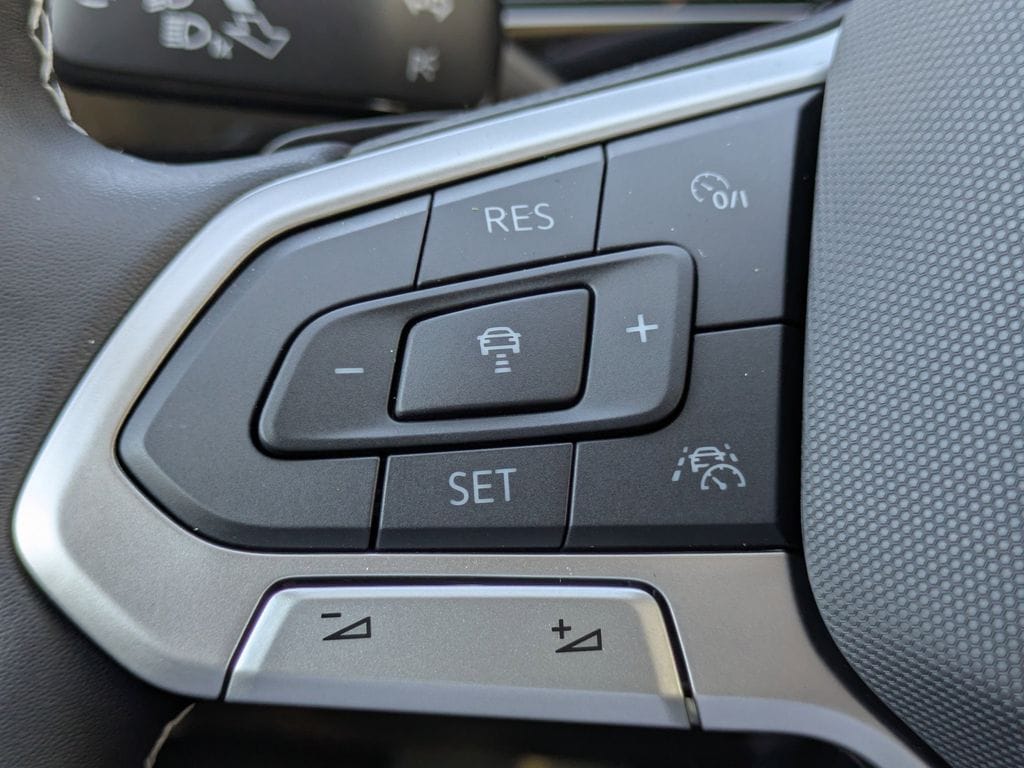 2026 Volkswagen Atlas SE w/Tech - Photo 24