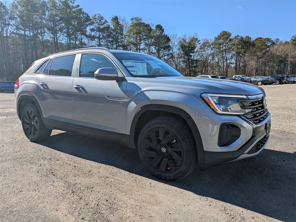 New 2026 Volkswagen Atlas Cross Sport 2.0T SE w/Technology SUV