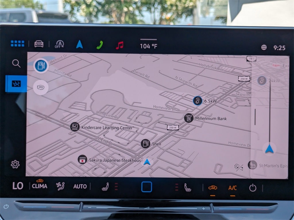 2025 Volkswagen Golf GTI SE - Photo 21