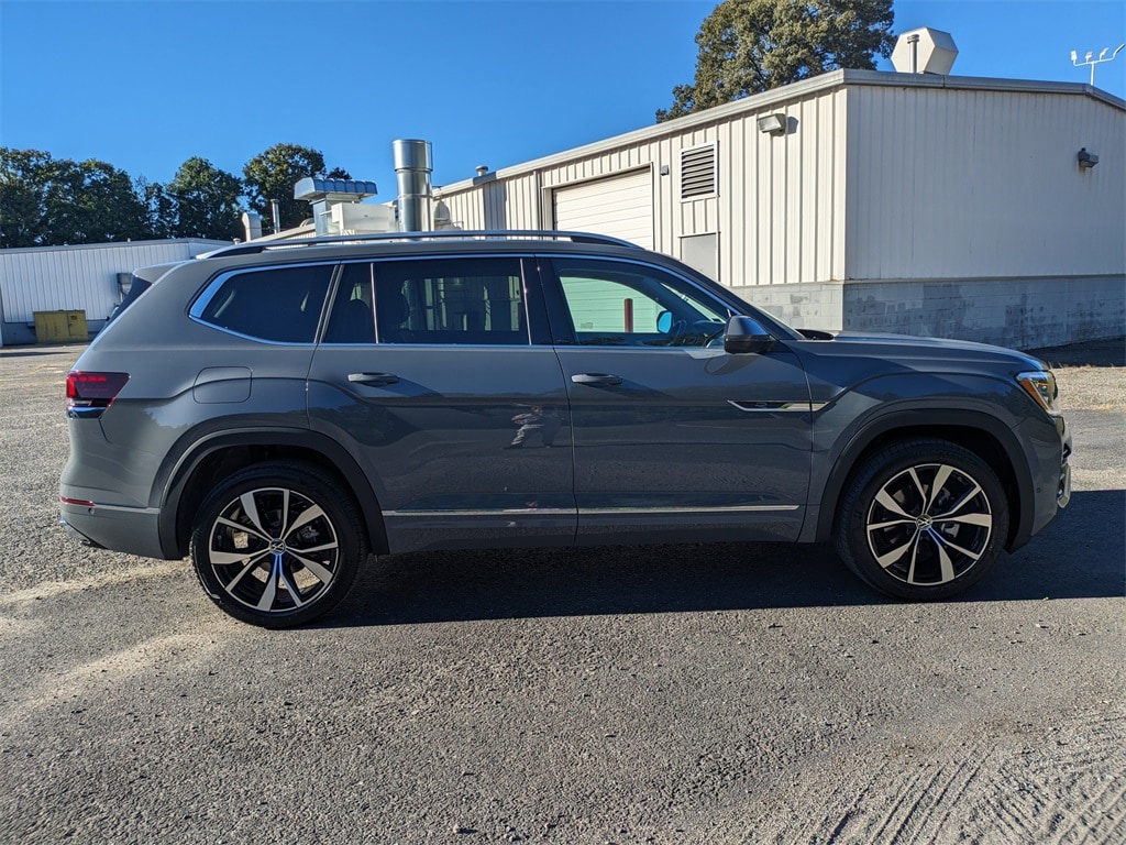 New 2026 Volkswagen Atlas 2.0T SEL Premium R-Line SUV