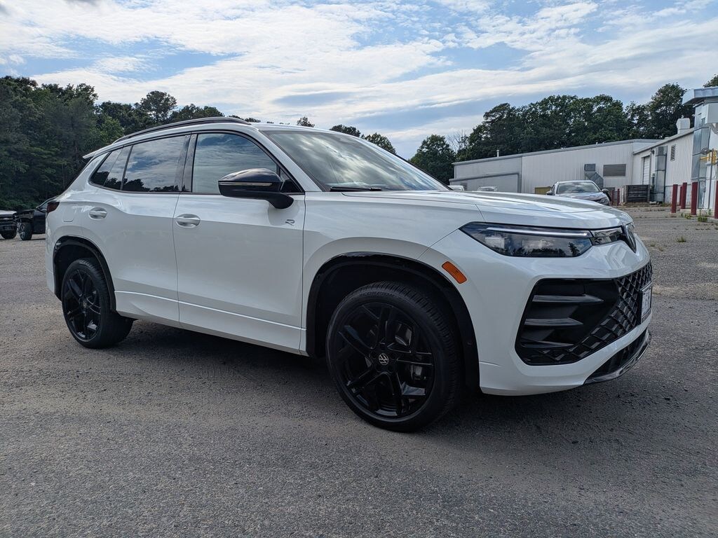 New 2026 Volkswagen Tiguan 2.0T SE R-Line Black SUV
