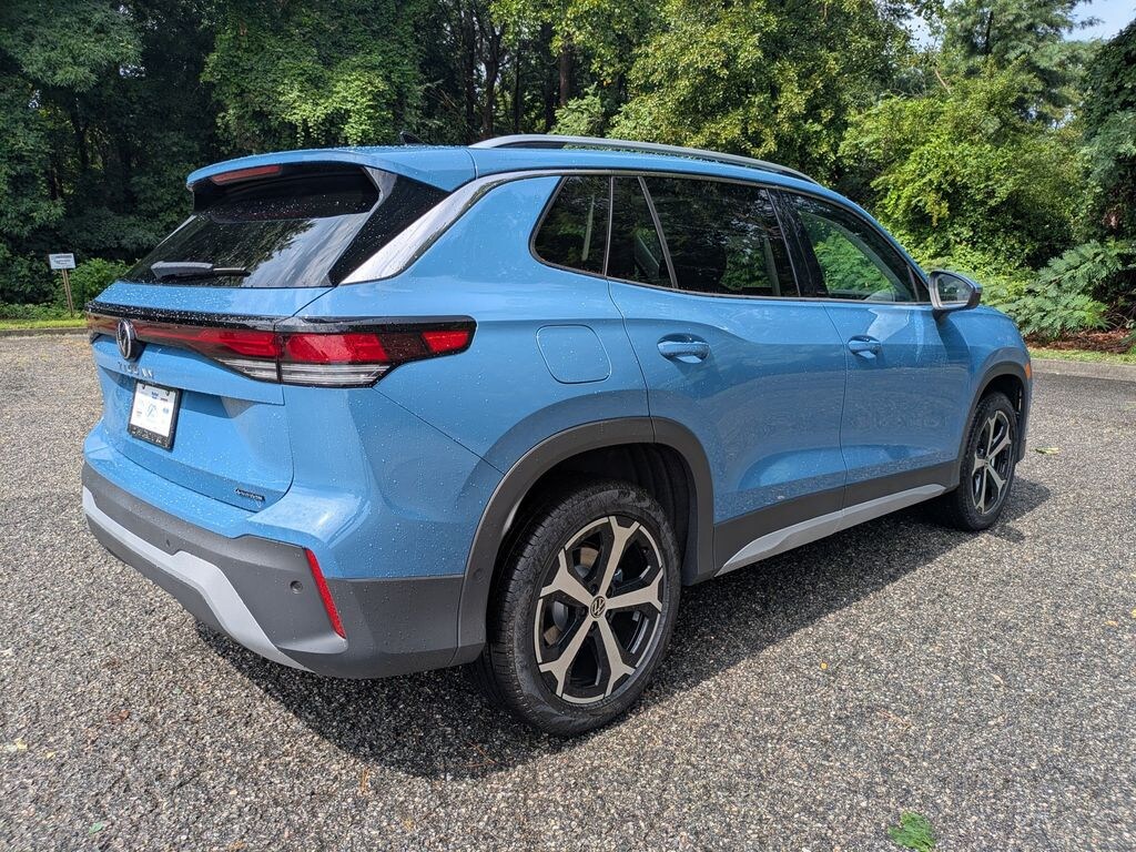 New 2026 Volkswagen Tiguan 2.0T SE SUV