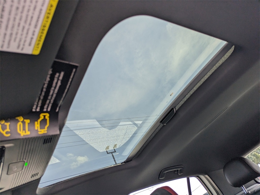 2025 Volkswagen Golf GTI SE - Photo 19