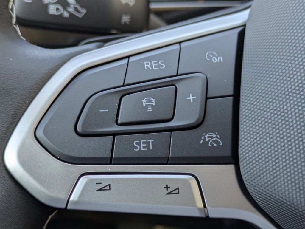 2026 Volkswagen Atlas SE w/Tech - Photo 23