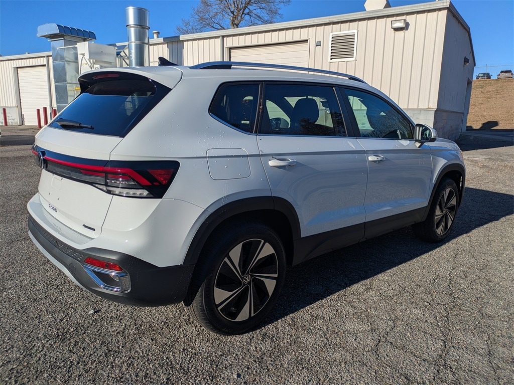 New 2026 Volkswagen Taos 1.5T SE SUV