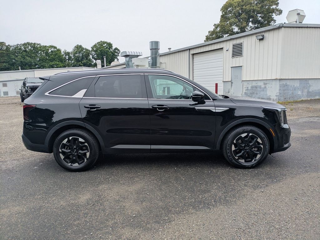 Used 2024 Kia Sorento S SUV