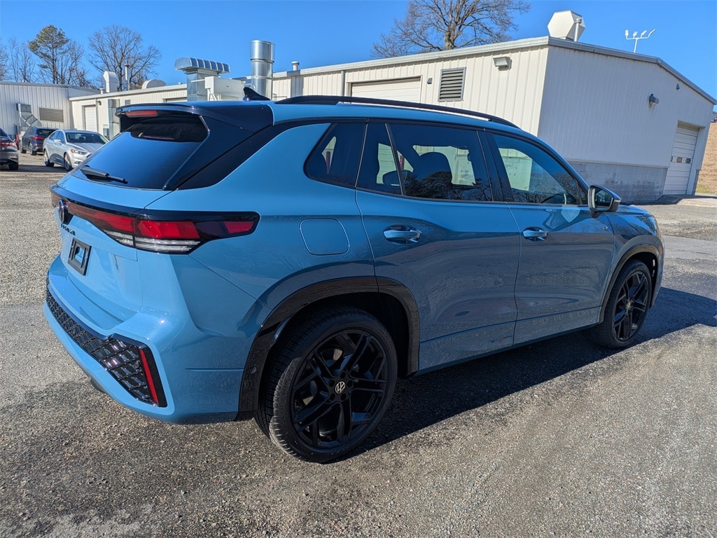 New 2026 Volkswagen Tiguan 2.0T SE R-Line Black SUV