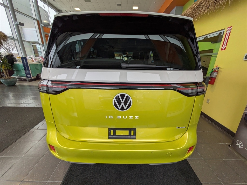 New 2025 Volkswagen ID. Buzz Pro S Plus Van 4MOTION