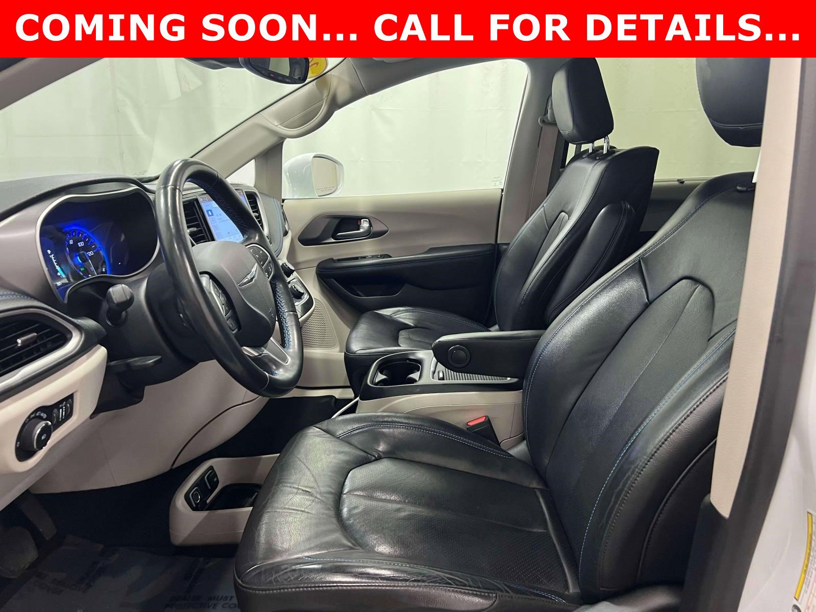 2021 Chrysler Pacifica Touring L photo 3