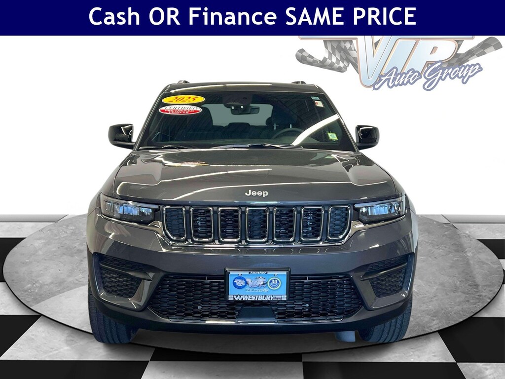 Used 2025 Jeep Grand Cherokee Laredo Laredo 4x4