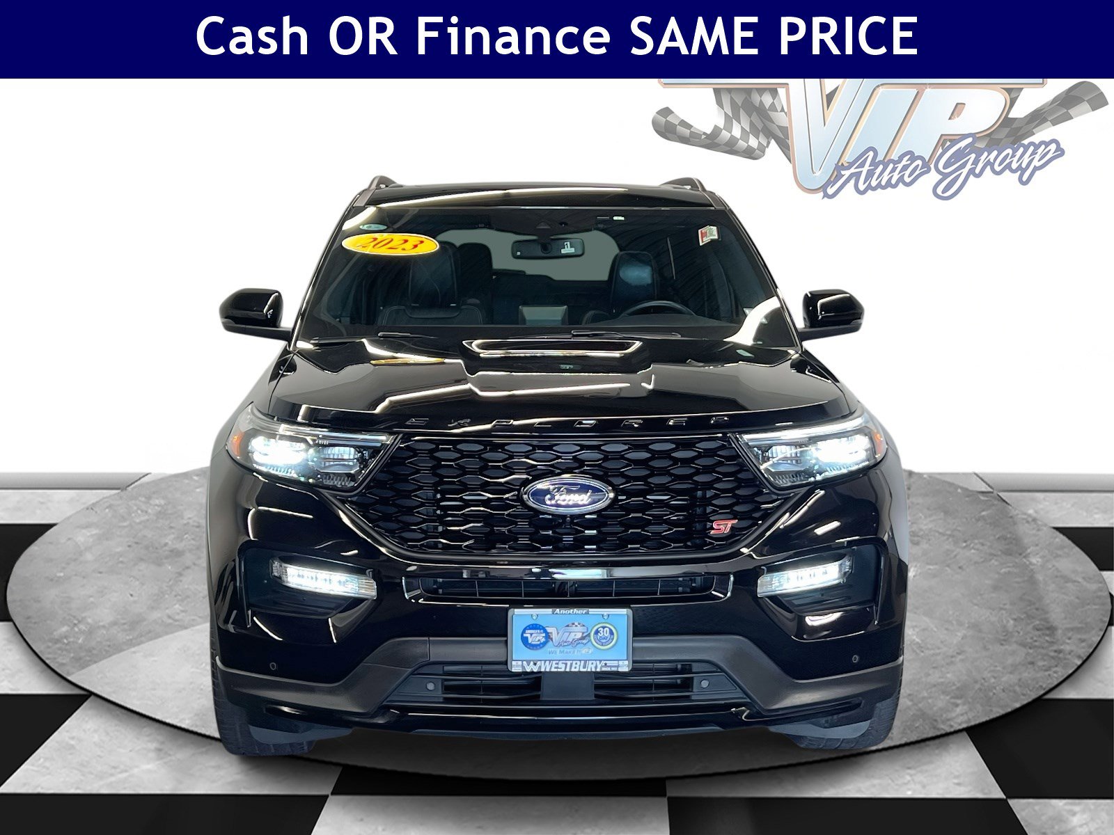2023 Ford Explorer ST photo 2