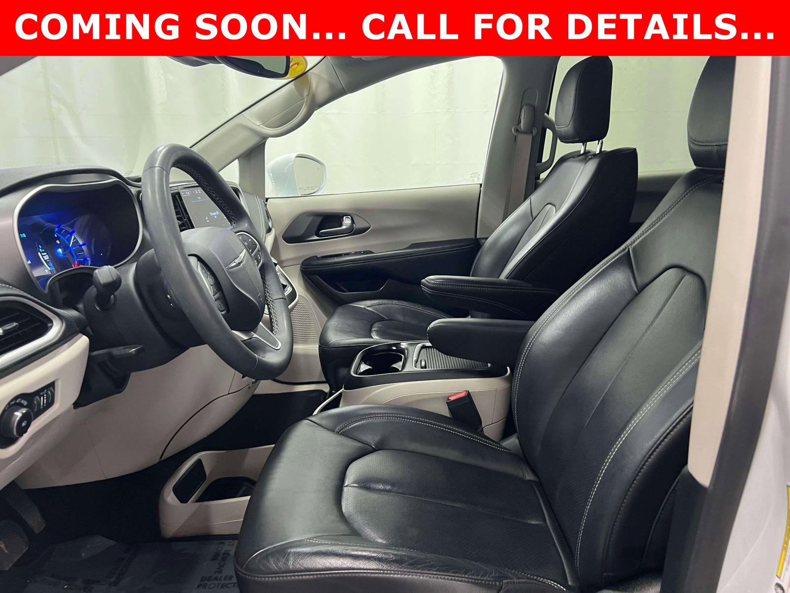 2022 Chrysler Pacifica Hybrid Touring L photo 3
